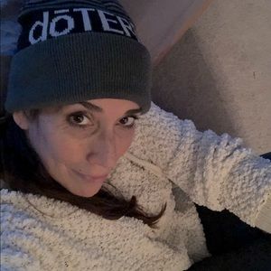 NWOT Doterra beanie